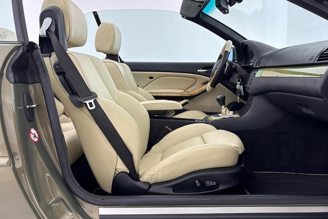 2004 BMW 3-SERIES - 12