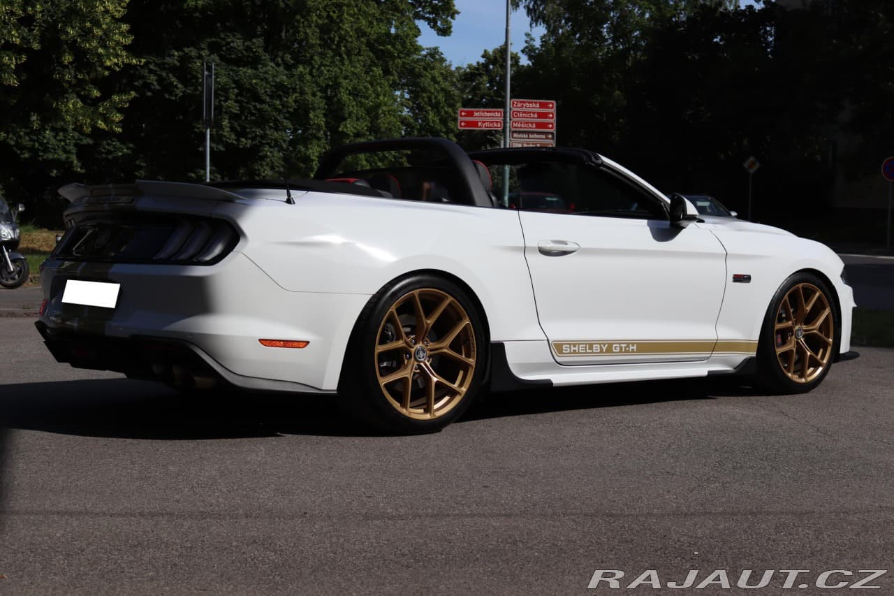 2021 Ford MUSTANG - 10