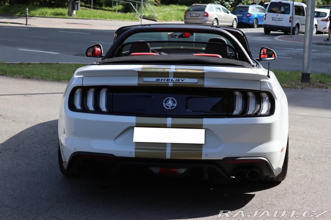 2021 Ford MUSTANG - 12