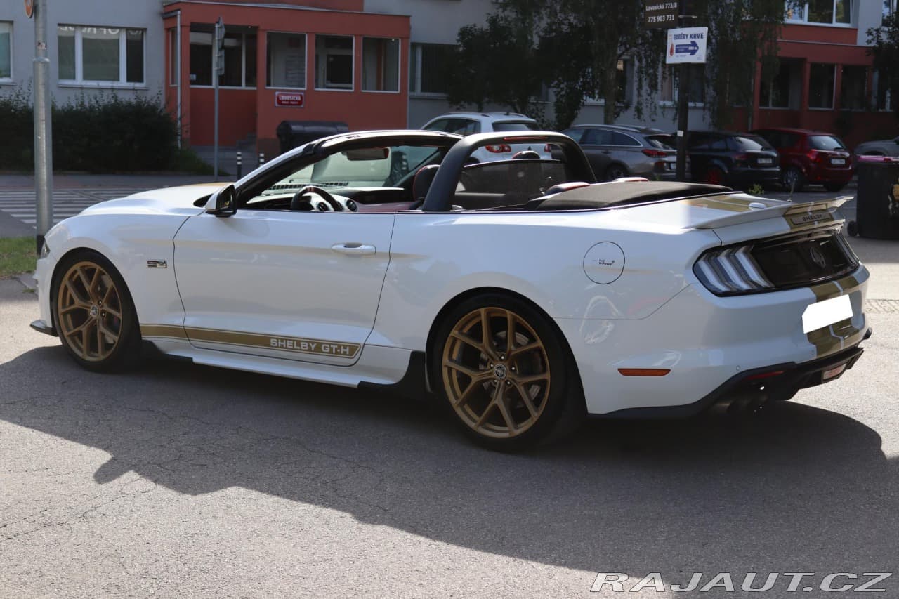 2021 Ford MUSTANG - 14