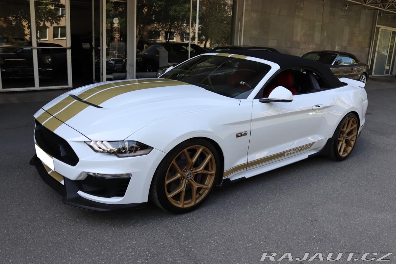 2021 Ford MUSTANG - 18