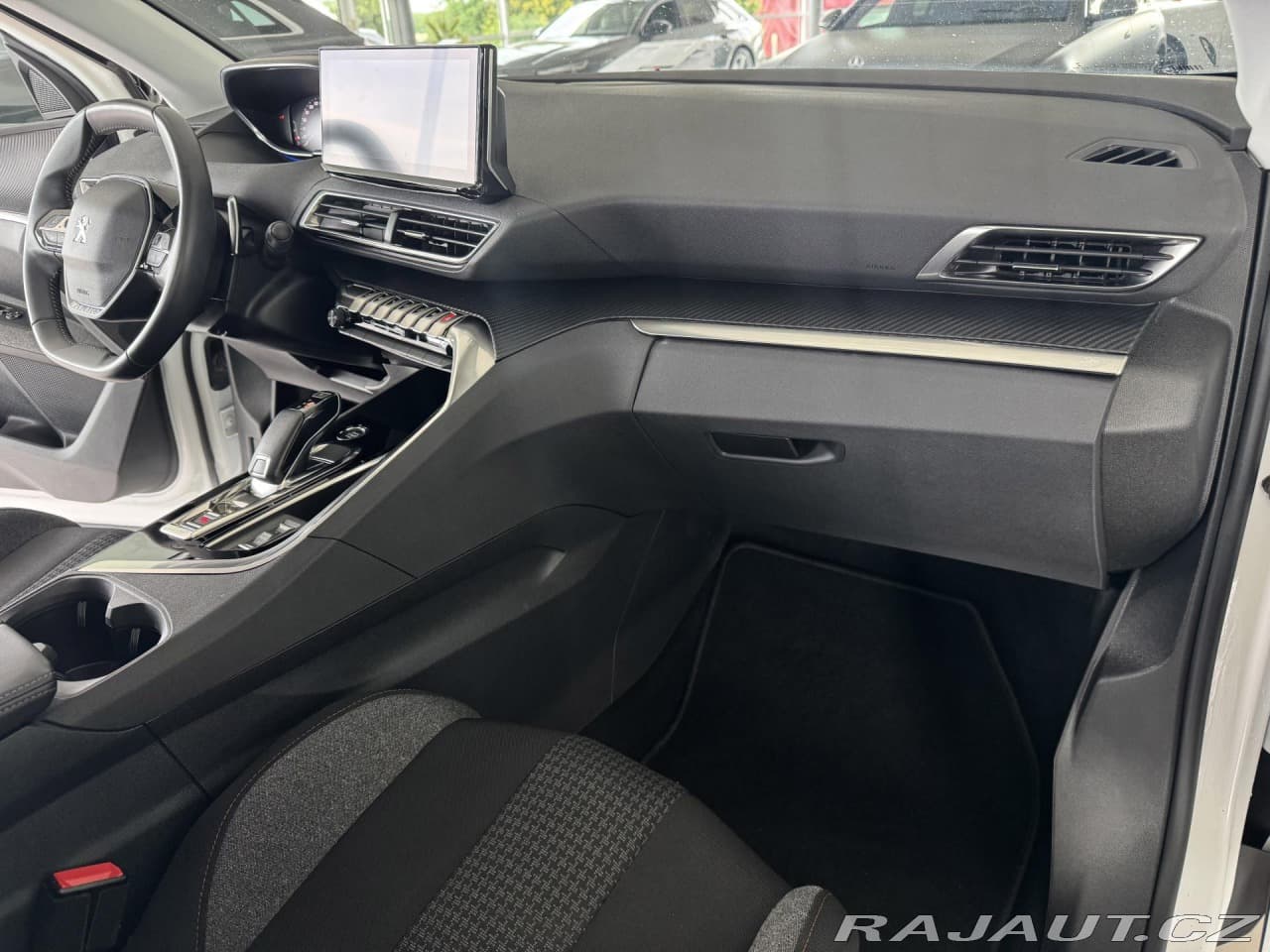 2023 Peugeot 5008 - 11