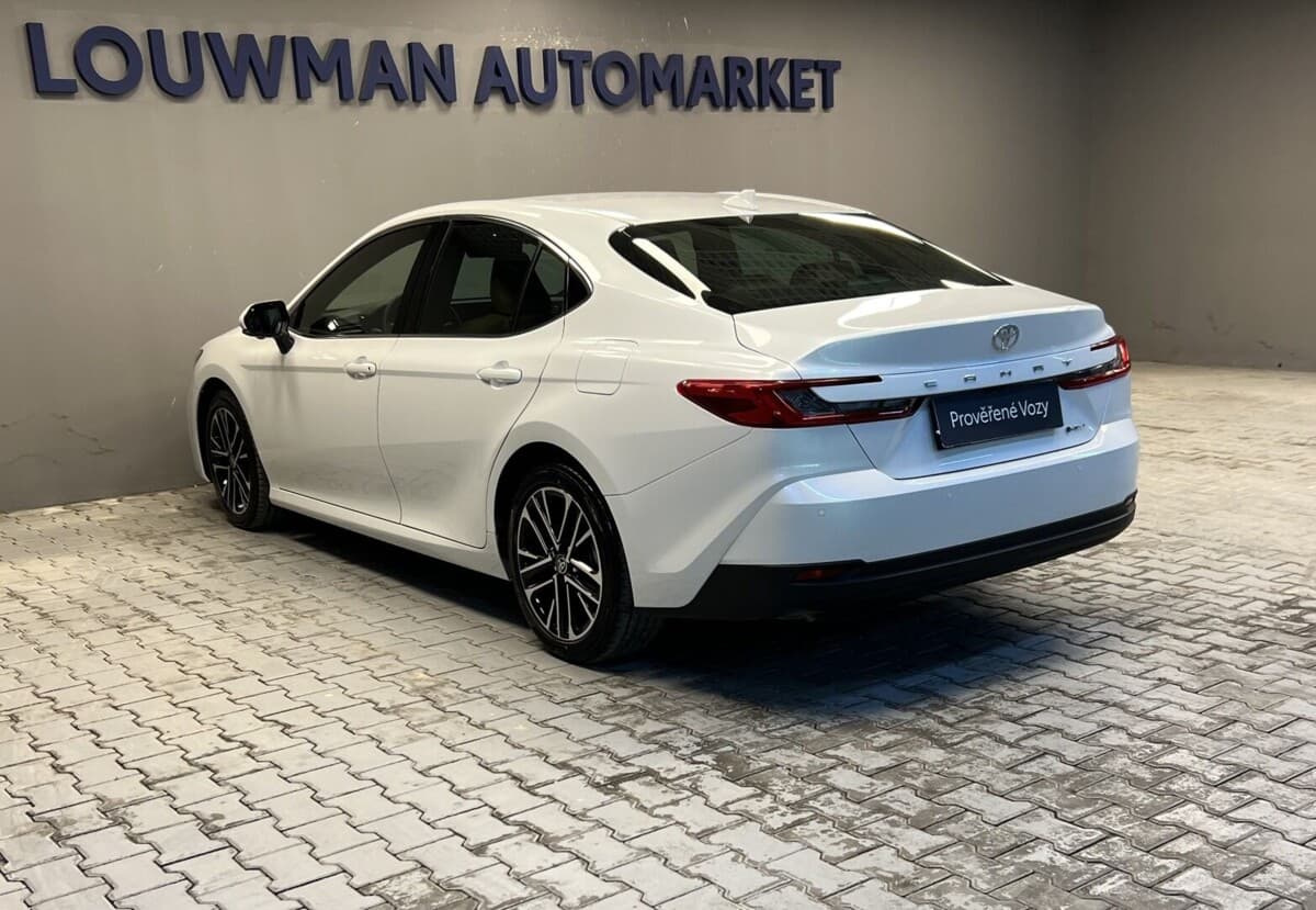 2026 Toyota CAMRY - 18