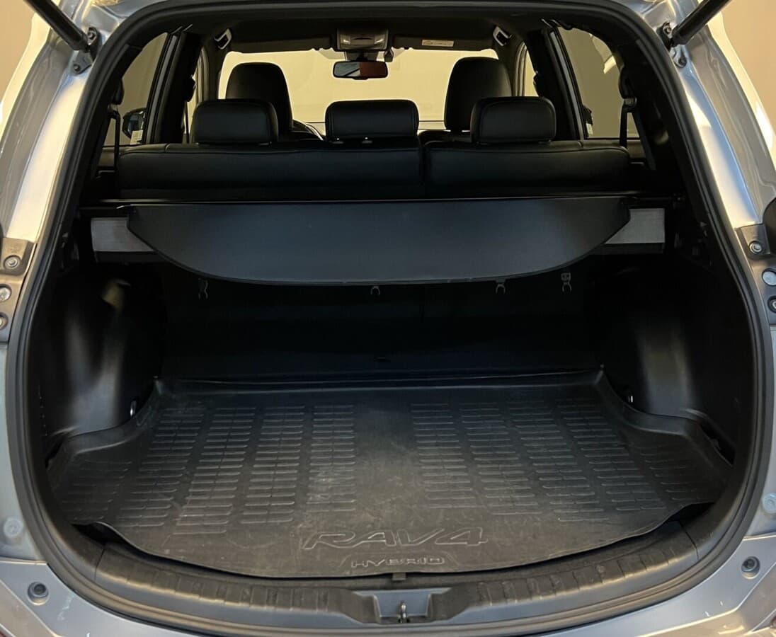 2018 Toyota RAV4 - 12