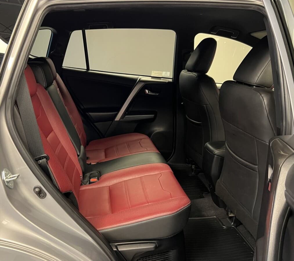 2018 Toyota RAV4 - 14