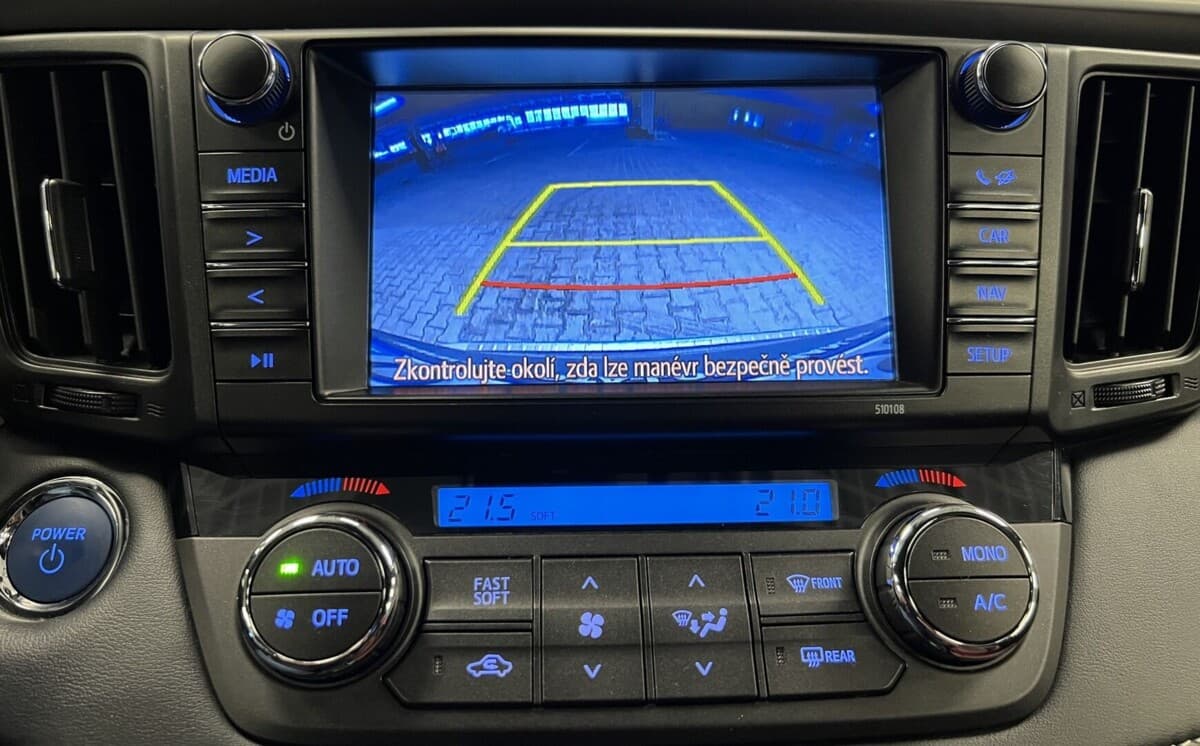 2018 Toyota RAV4 - 6