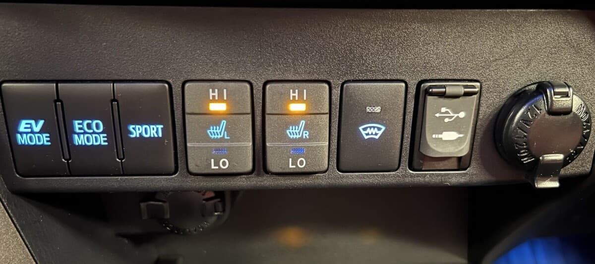 2018 Toyota RAV4 - 7