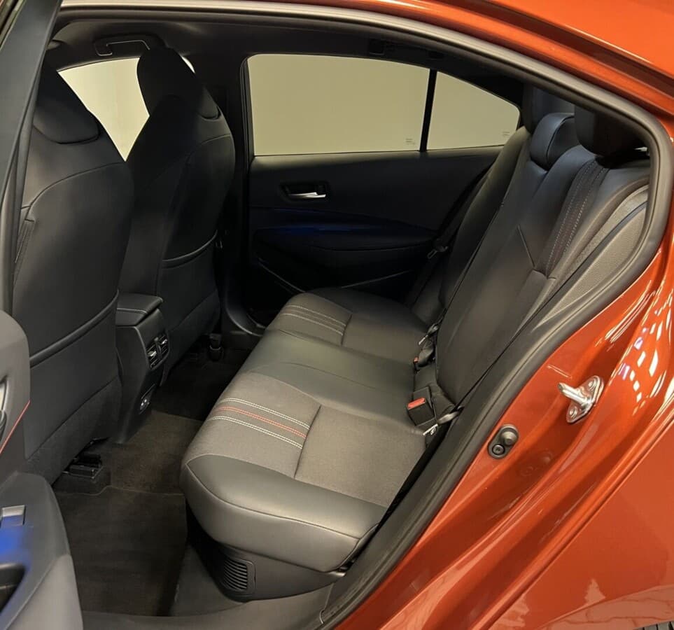 2025 Toyota COROLLA - 11