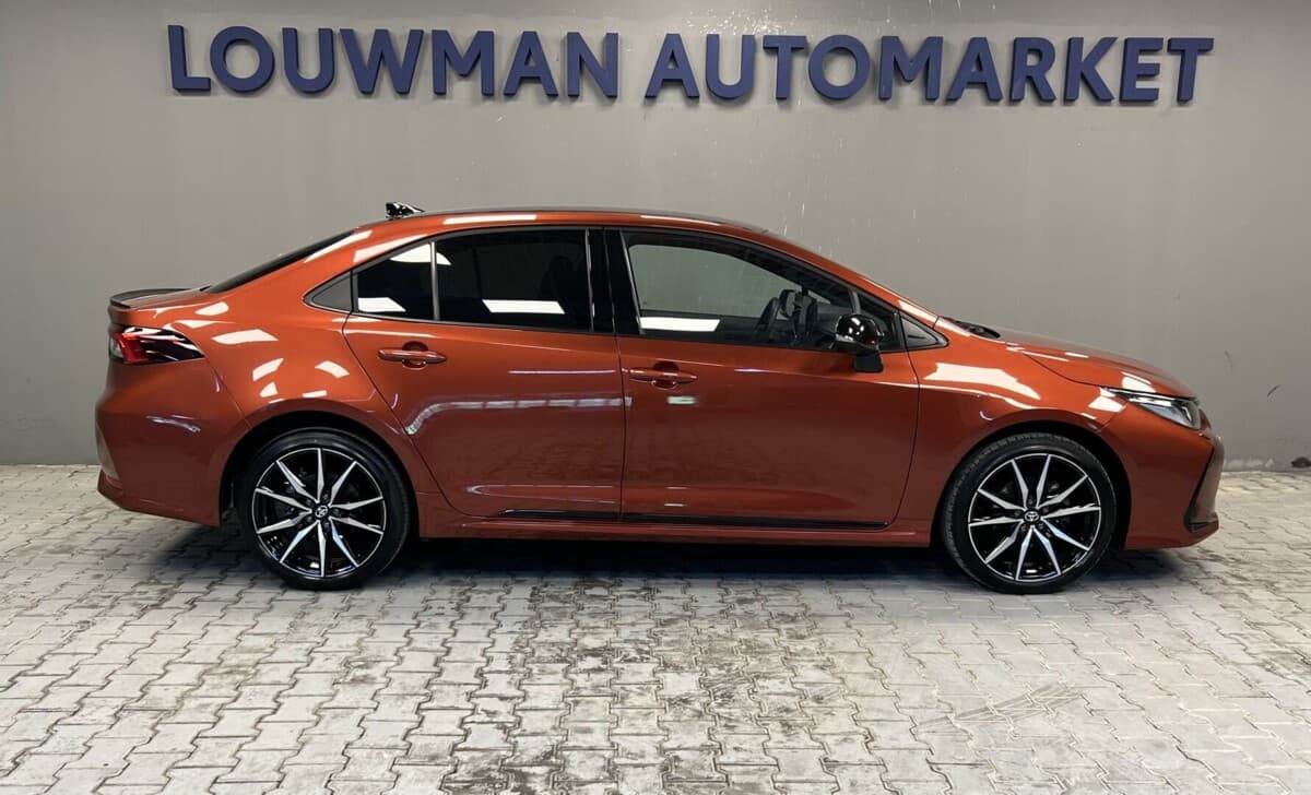 2025 Toyota COROLLA - 17