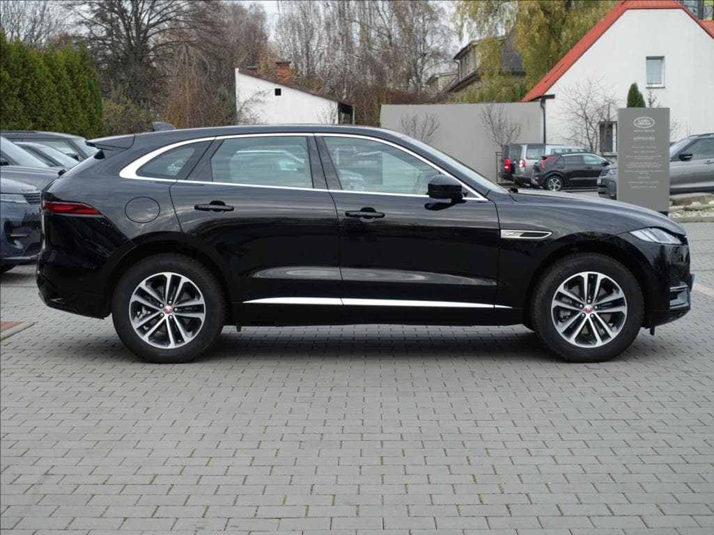 2021 Jaguar F-PACE - 5