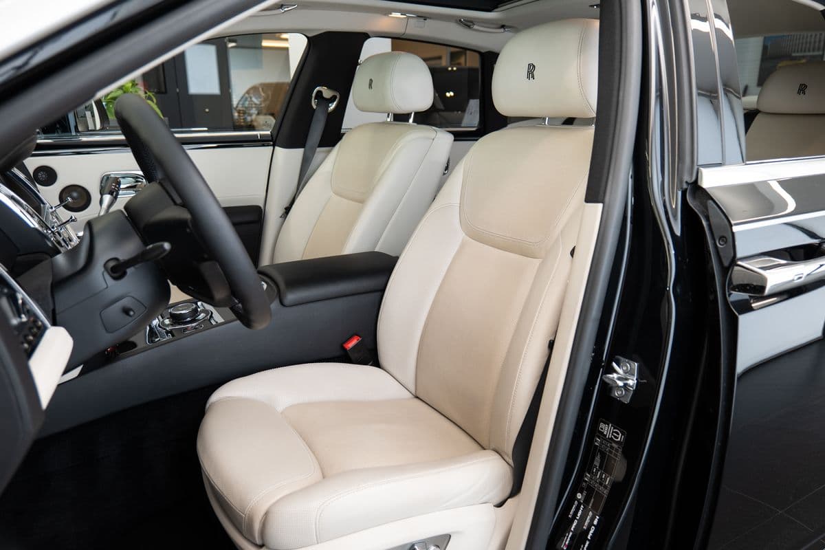 2016 Rolls-Royce GHOST - 8