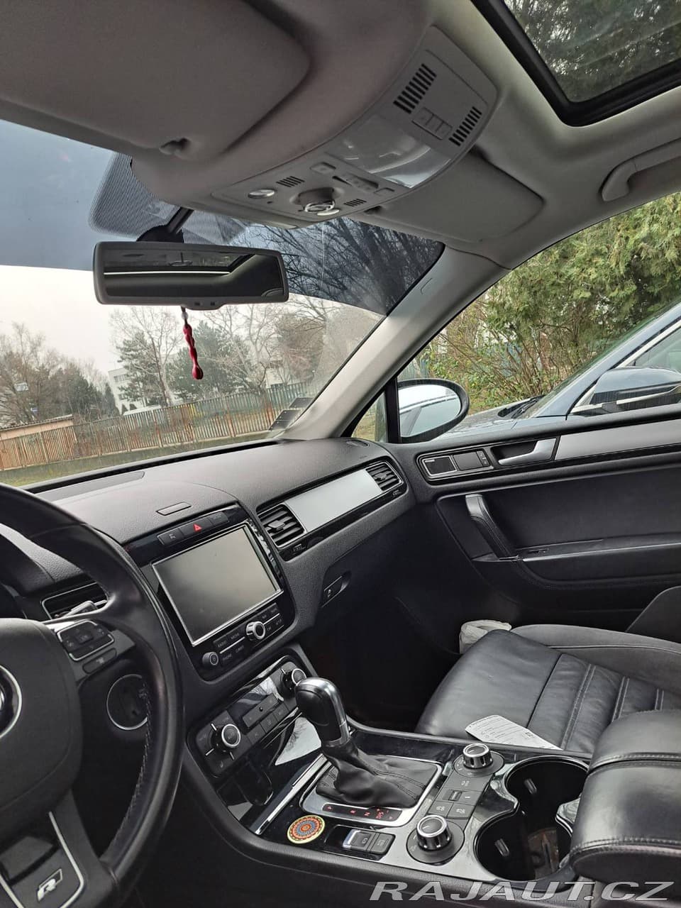 2013 Volkswagen TOUAREG - 11