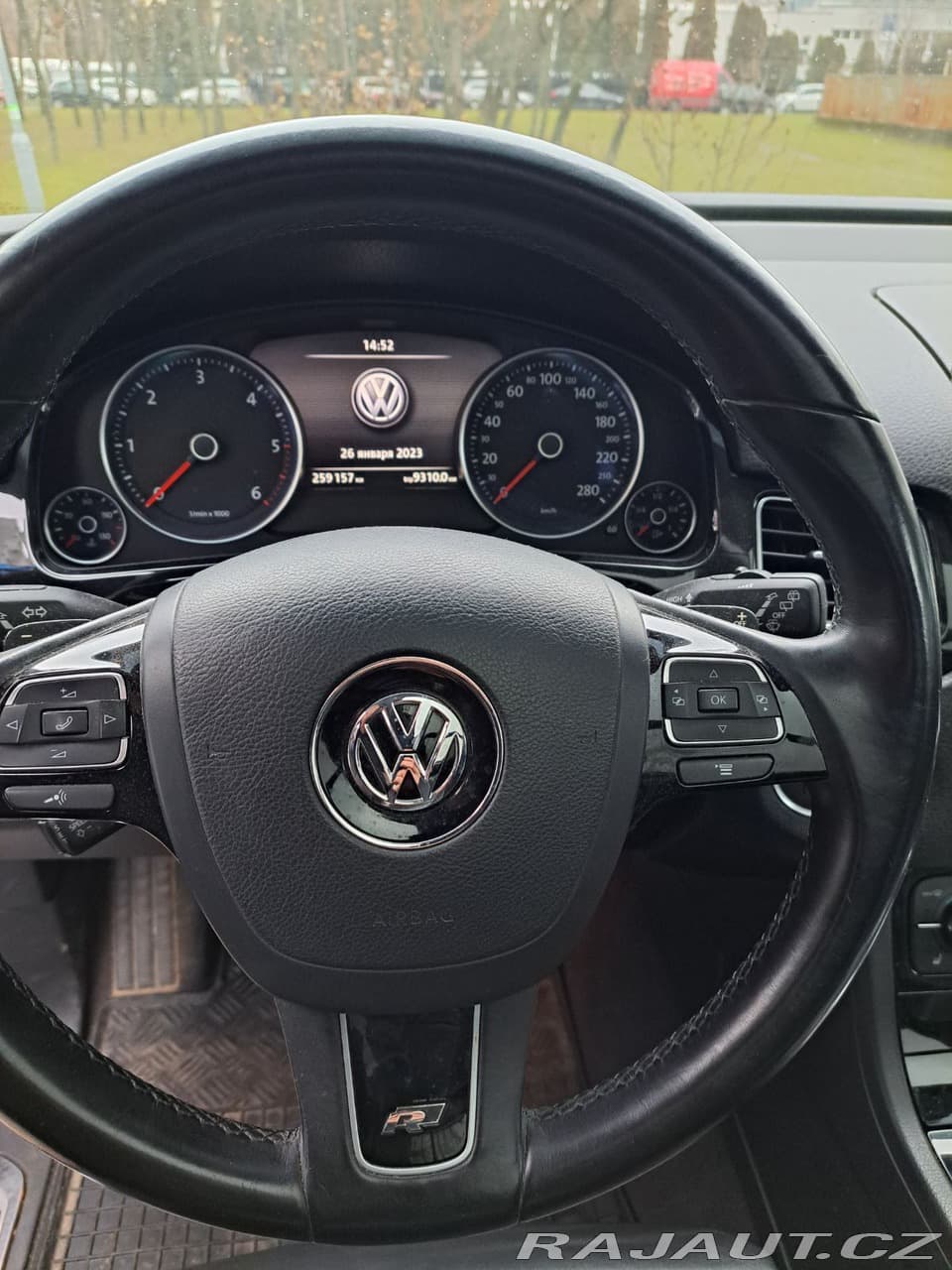 2013 Volkswagen TOUAREG - 8