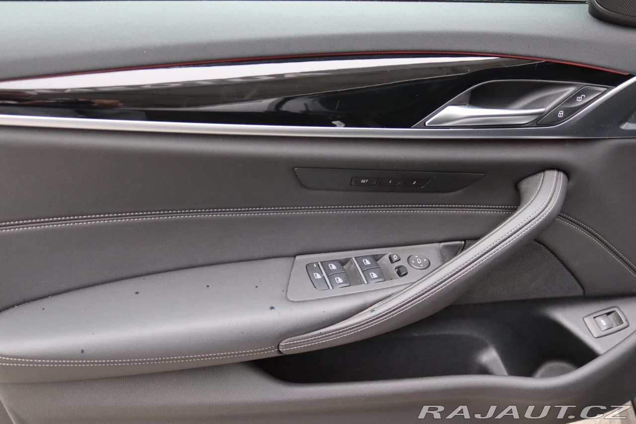 2021 BMW 5-SERIES - 19