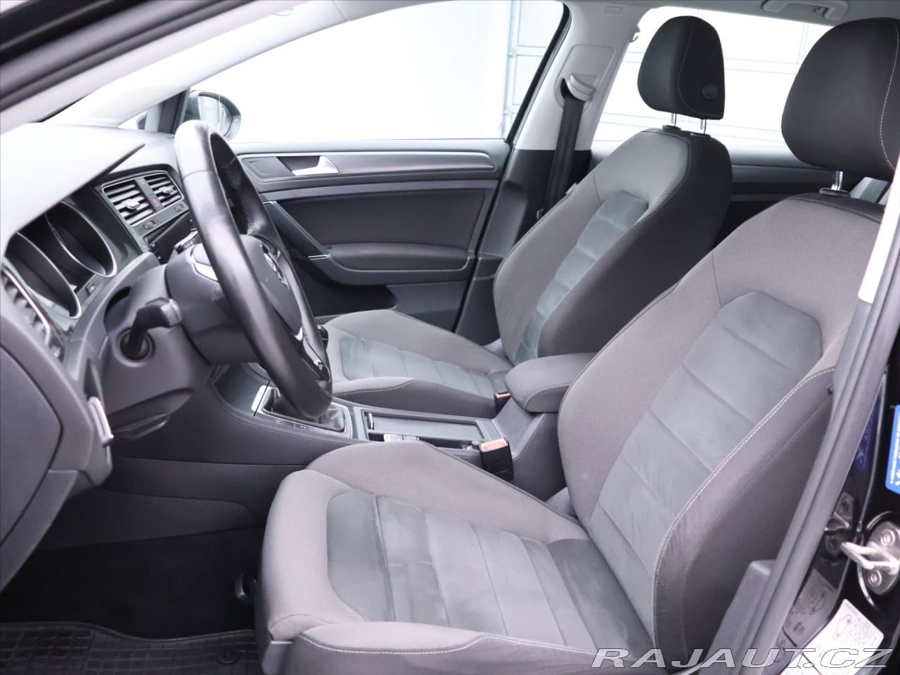 2017 Volkswagen GOLF - 11