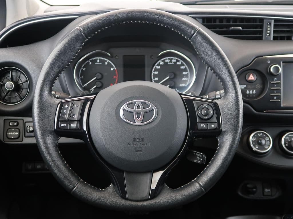 2018 Toyota YARIS - 14