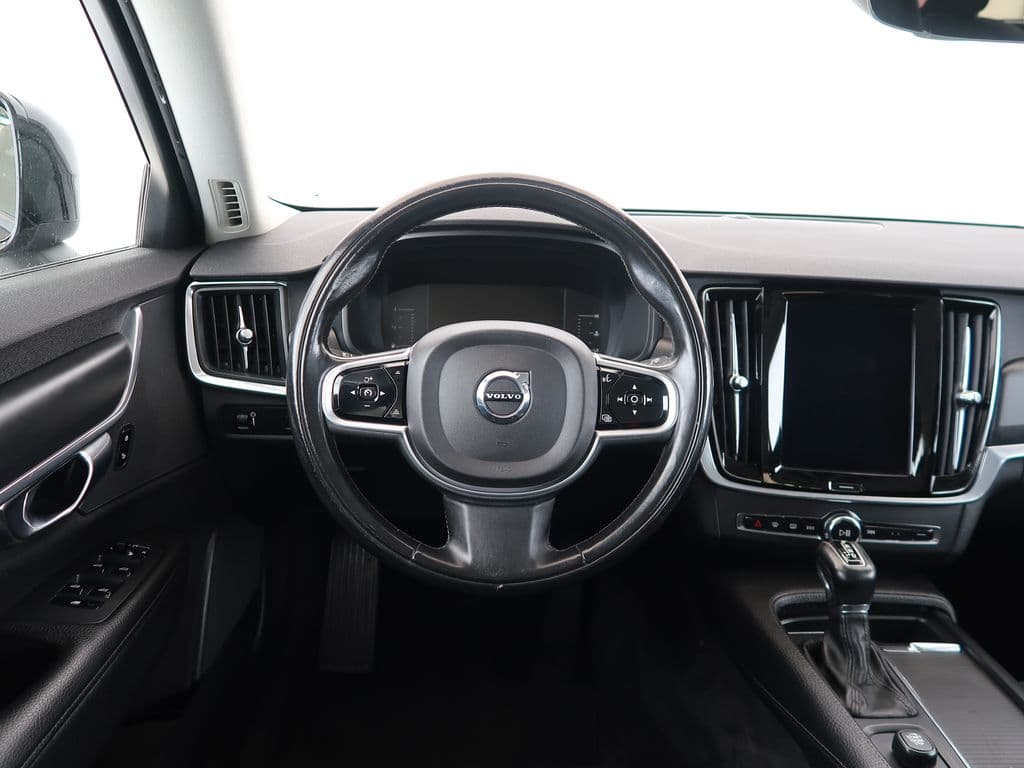 2017 Volvo V90 - 15