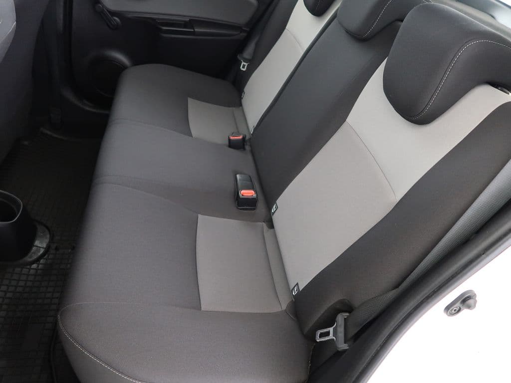 2018 Toyota YARIS - 10