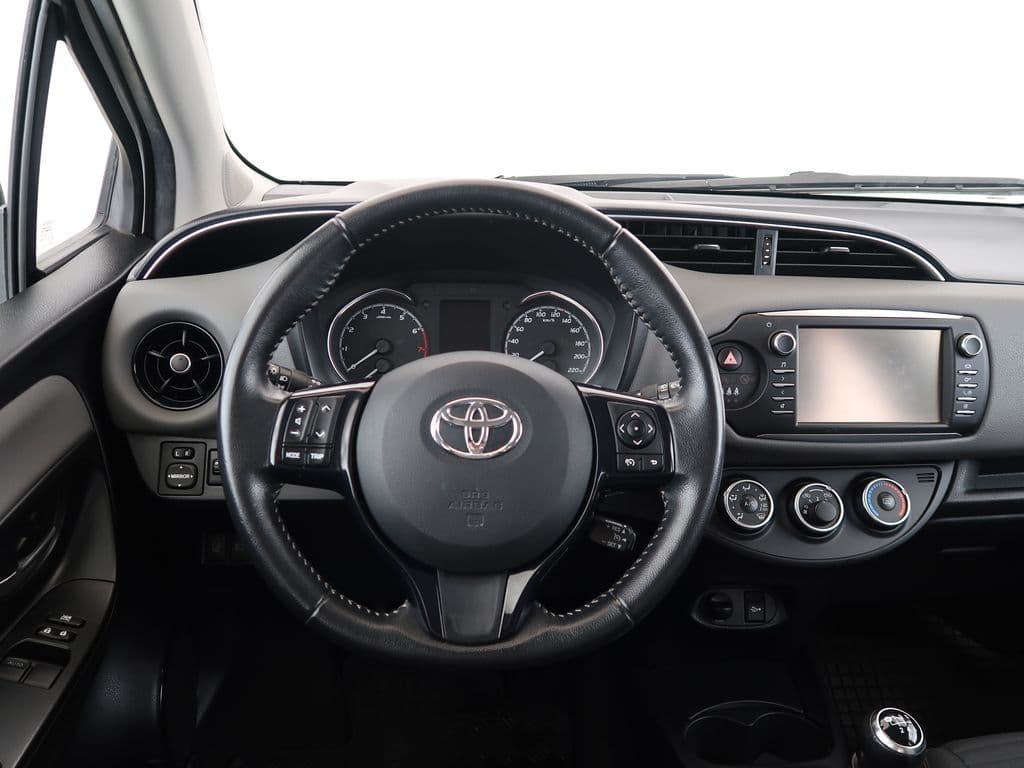 2018 Toyota YARIS - 15