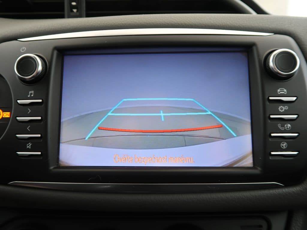 2018 Toyota YARIS - 19