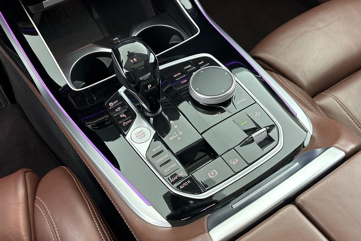 2020 BMW X7 - 11
