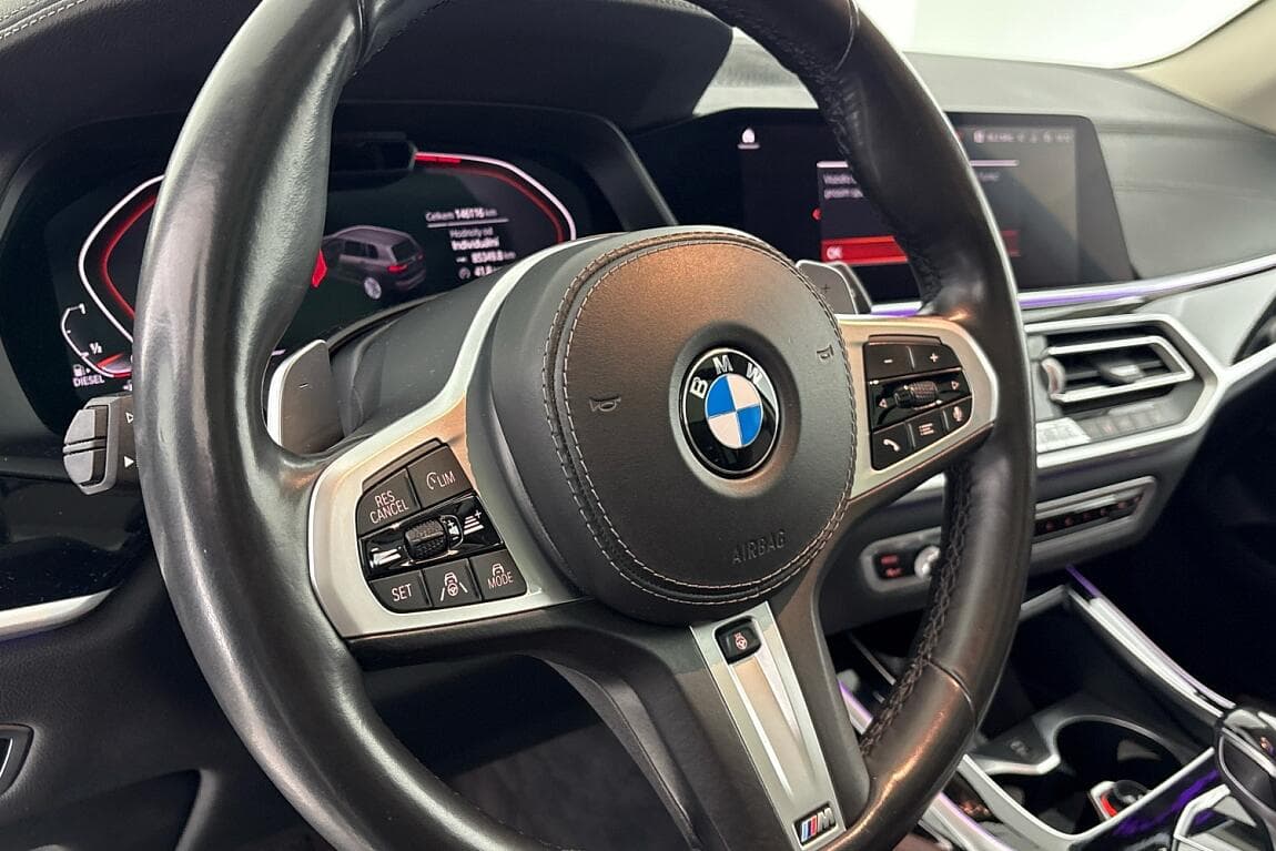 2020 BMW X7 - 19