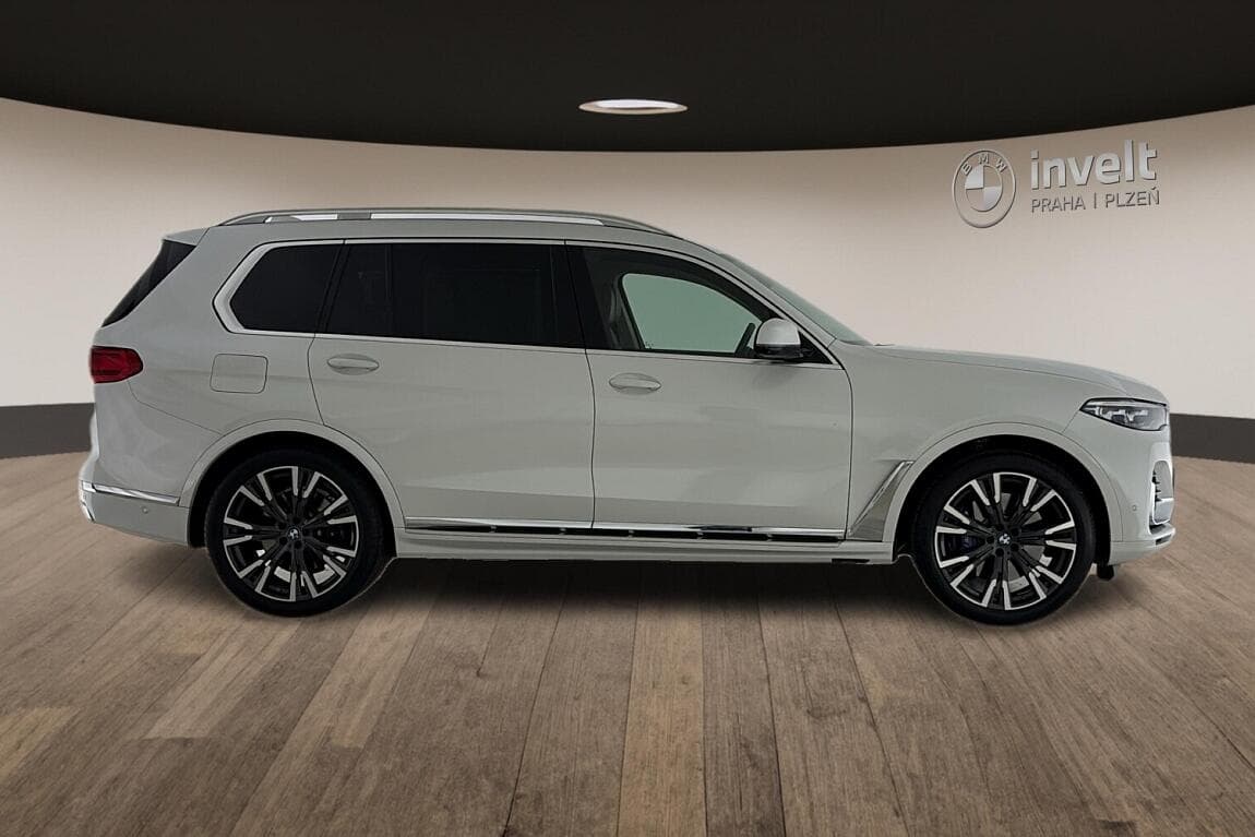 2020 BMW X7 - 2