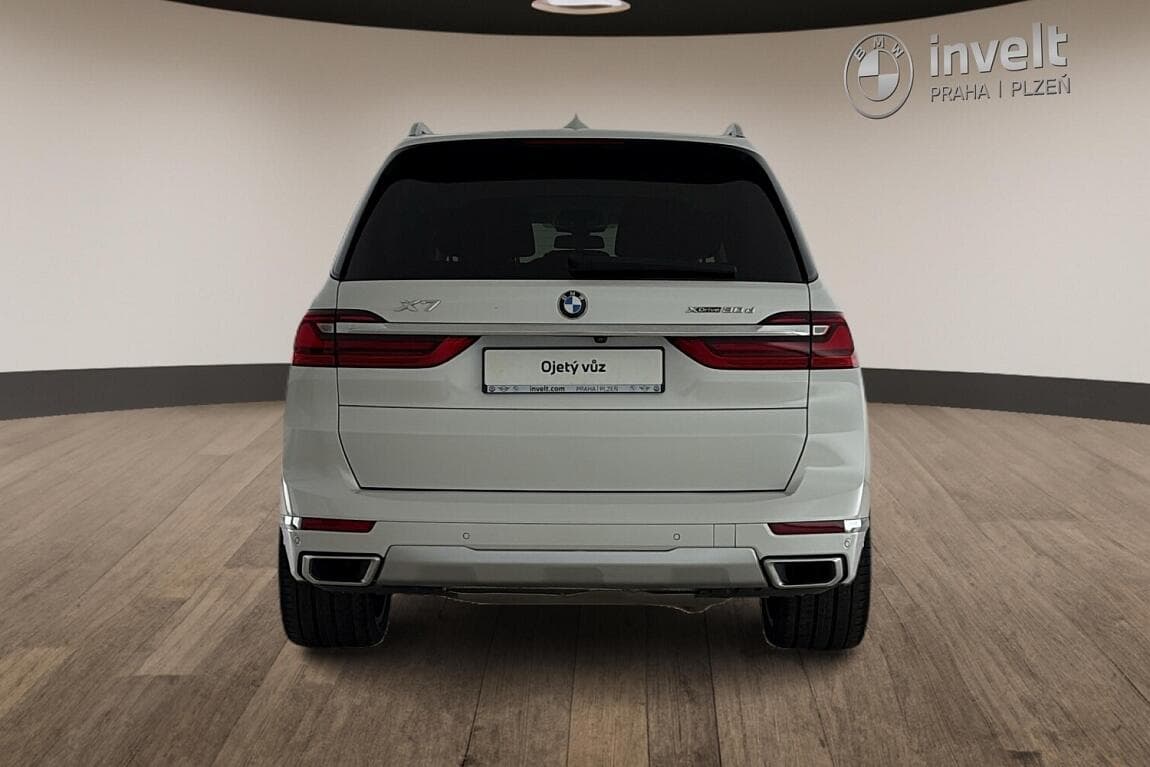 2020 BMW X7 - 4