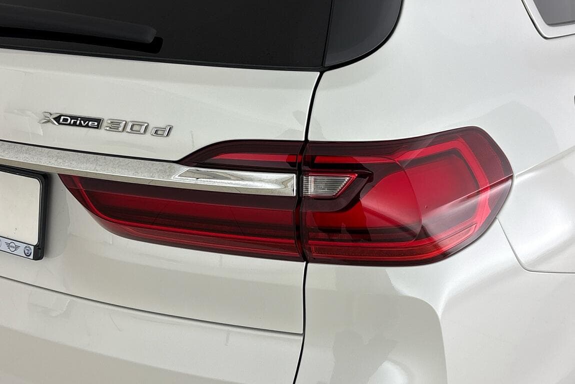 2020 BMW X7 - 5
