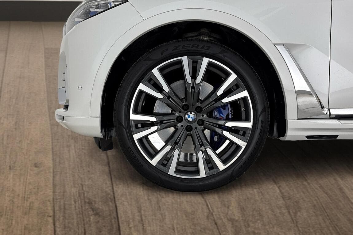 2020 BMW X7 - 6