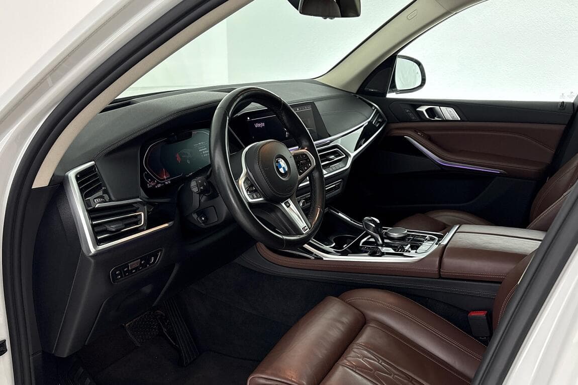 2020 BMW X7 - 7