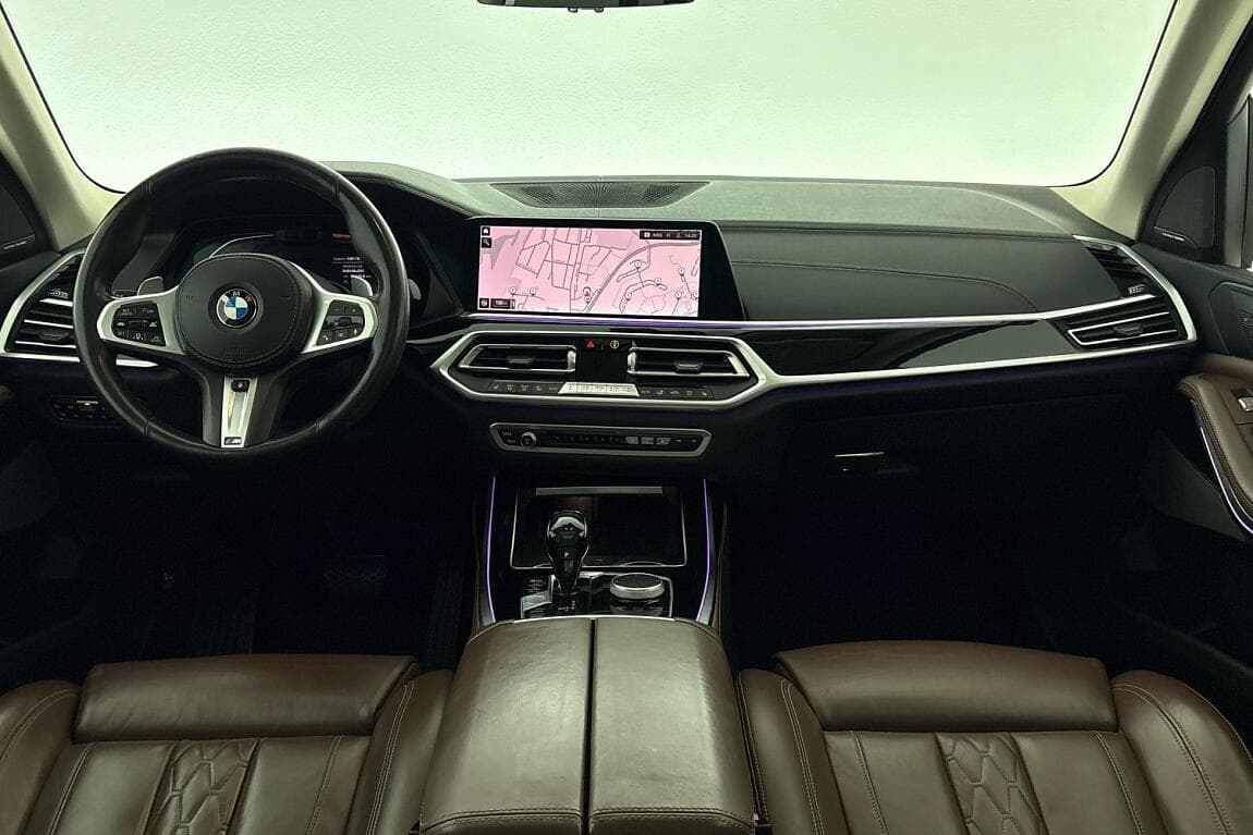 2020 BMW X7 - 8