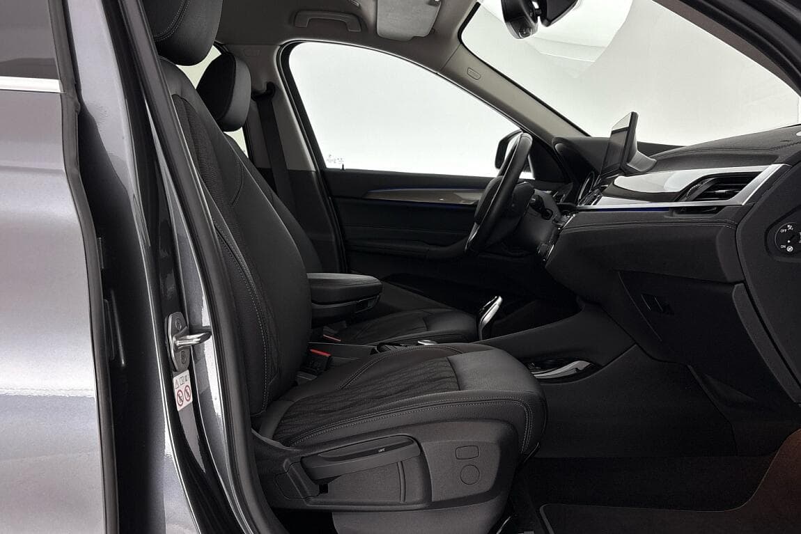 2022 BMW X1 - 12