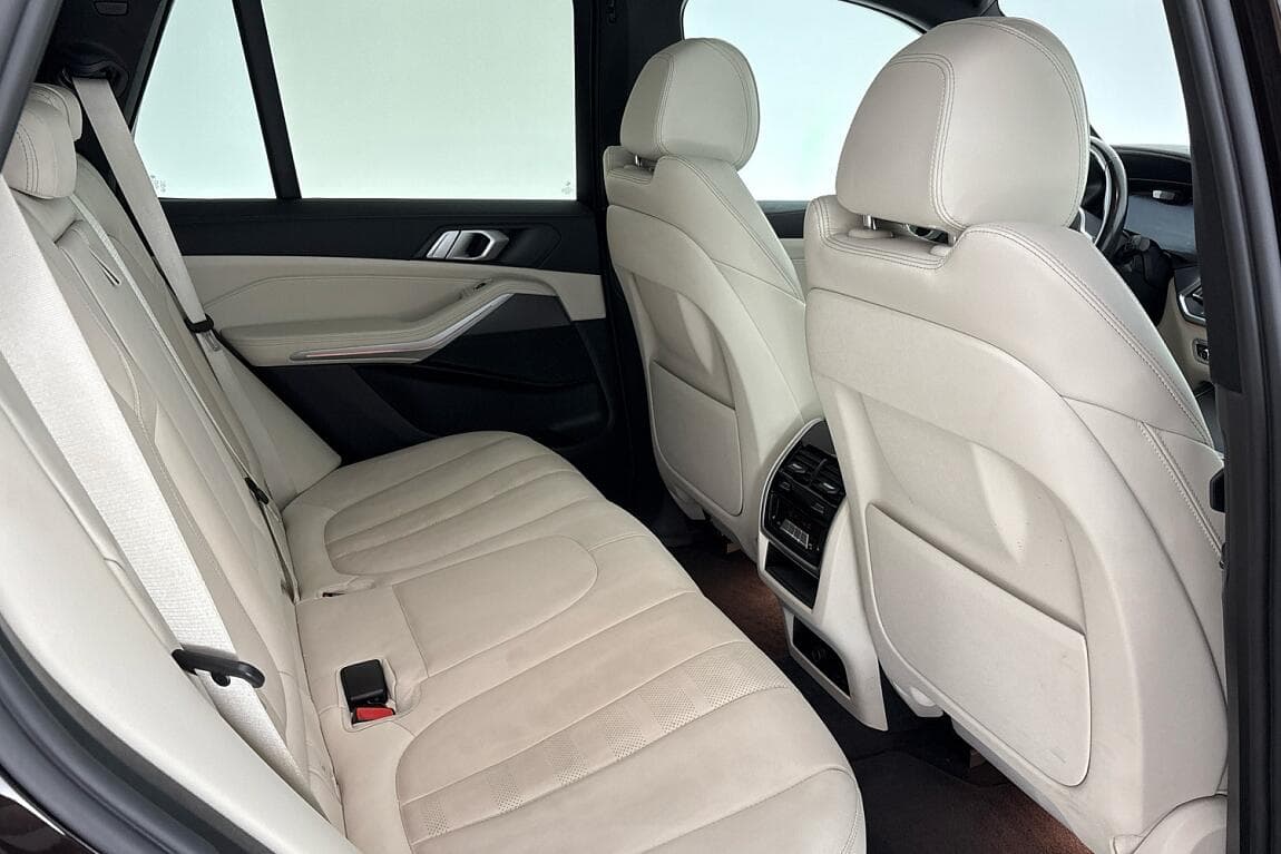 2021 BMW X5 - 14