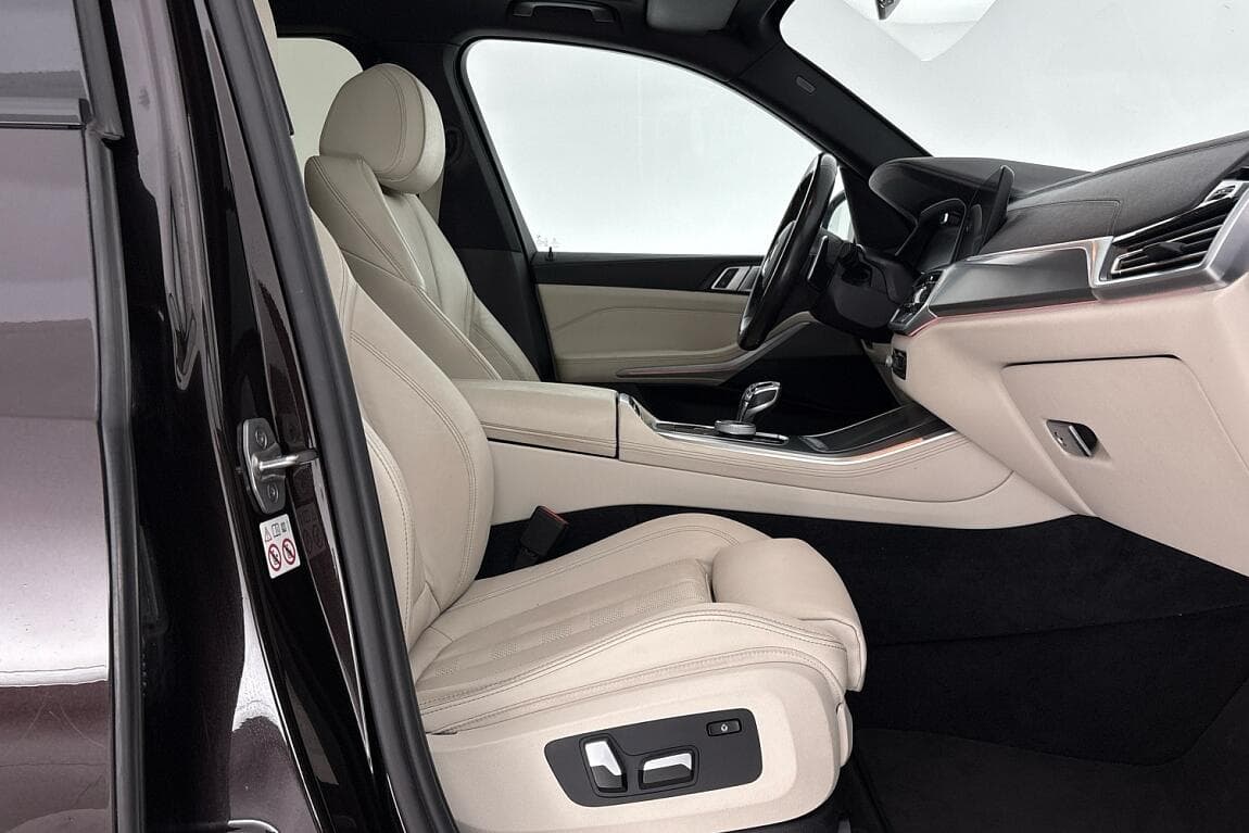 2021 BMW X5 - 15