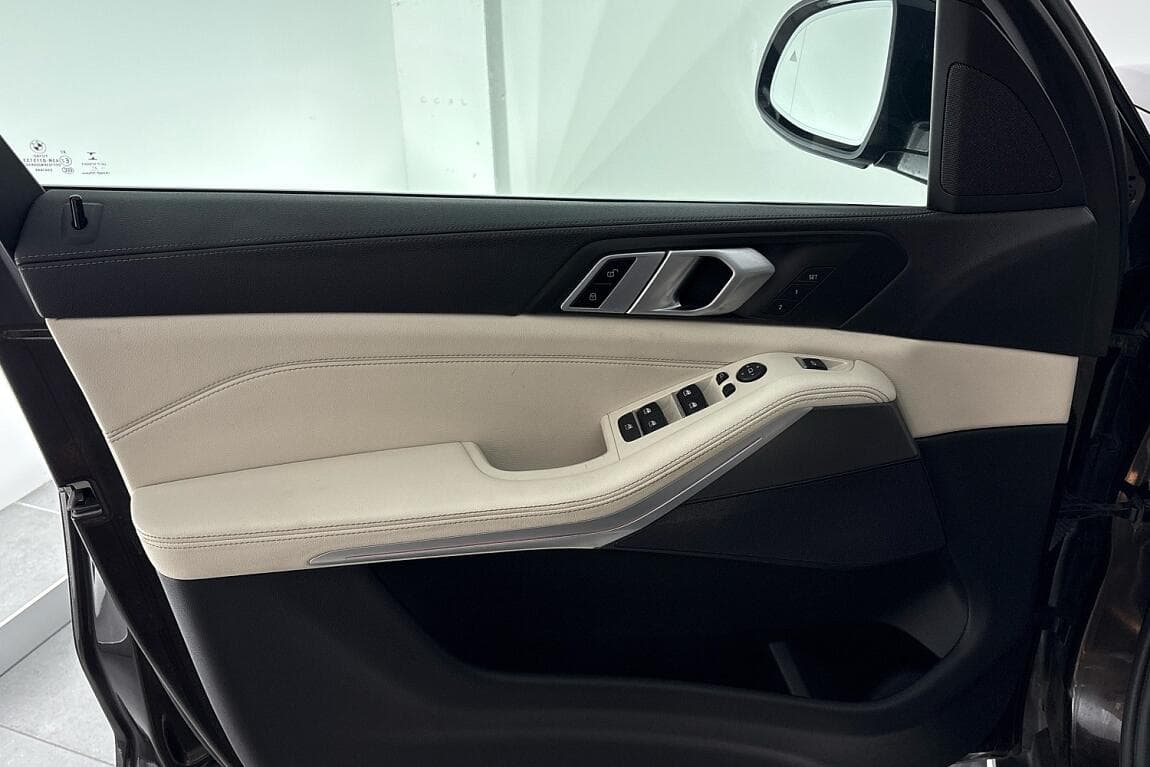 2021 BMW X5 - 18