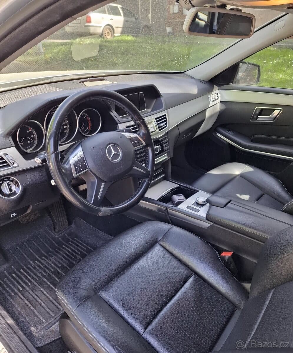 2013 Mercedes-Benz E-CLASS - 7