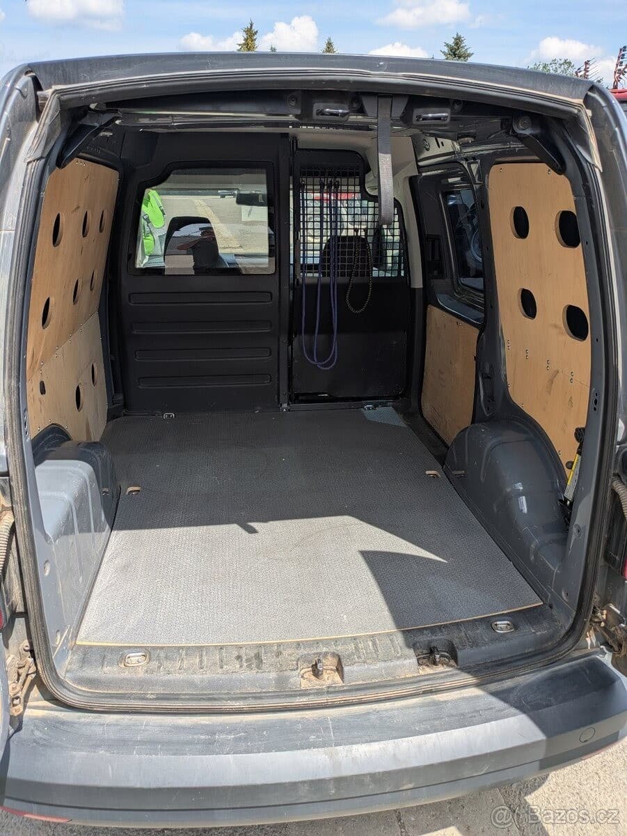 2018 Volkswagen CADDY - 9