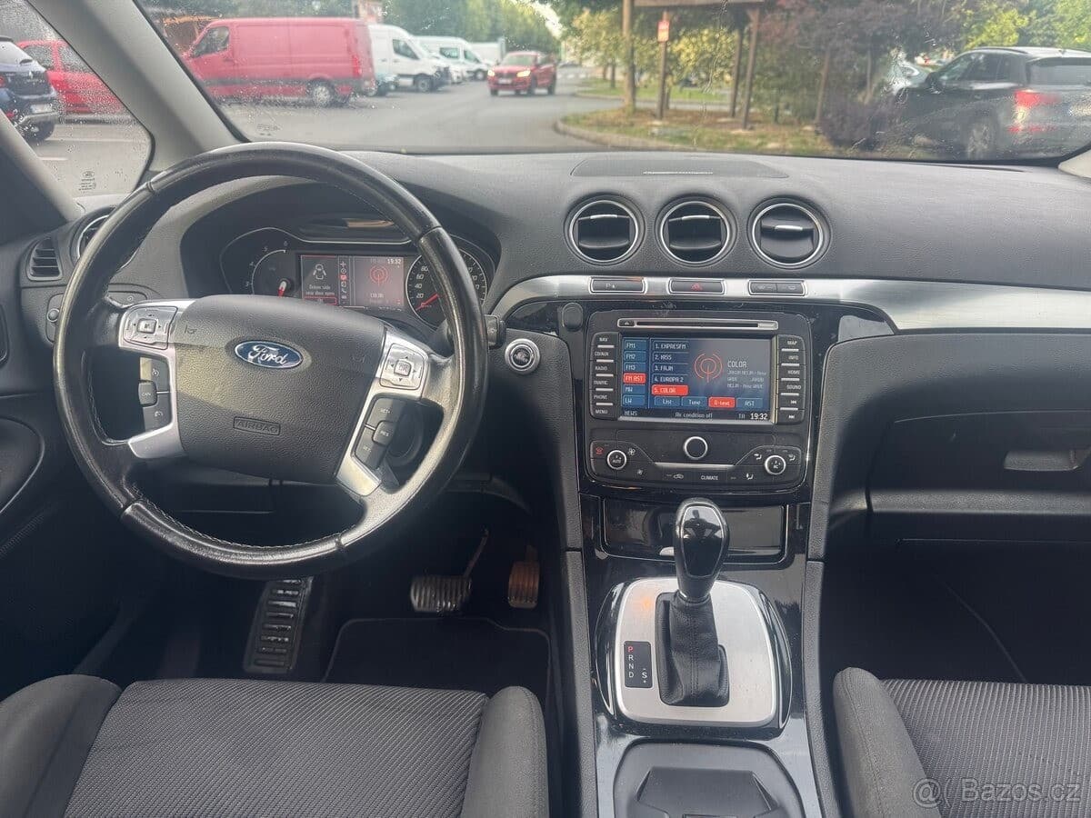 2012 Ford GALAXY - 21