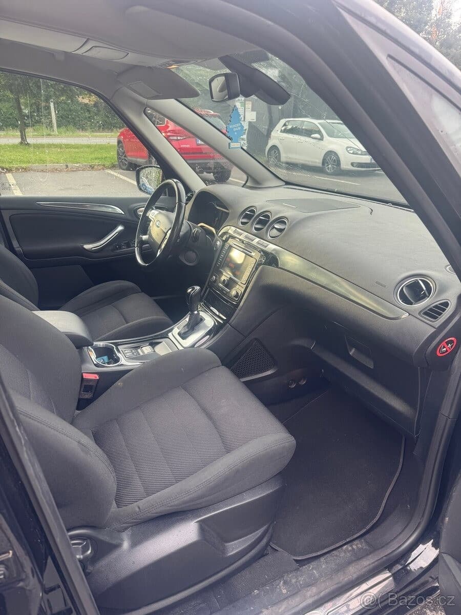 2012 Ford GALAXY - 17