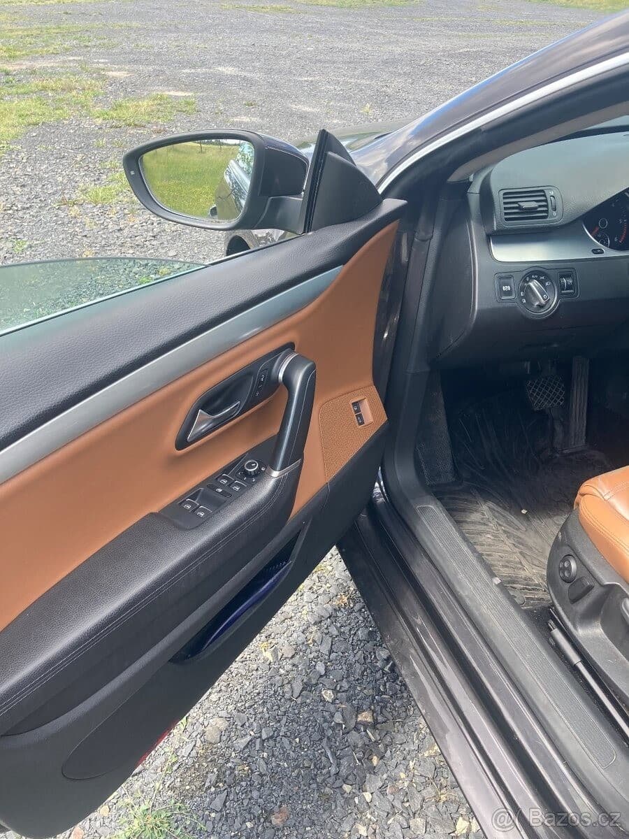 2010 Volkswagen PASSAT - 21