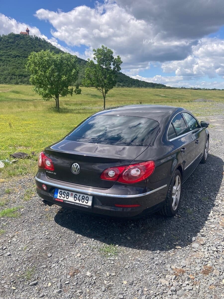 2010 Volkswagen PASSAT - 3