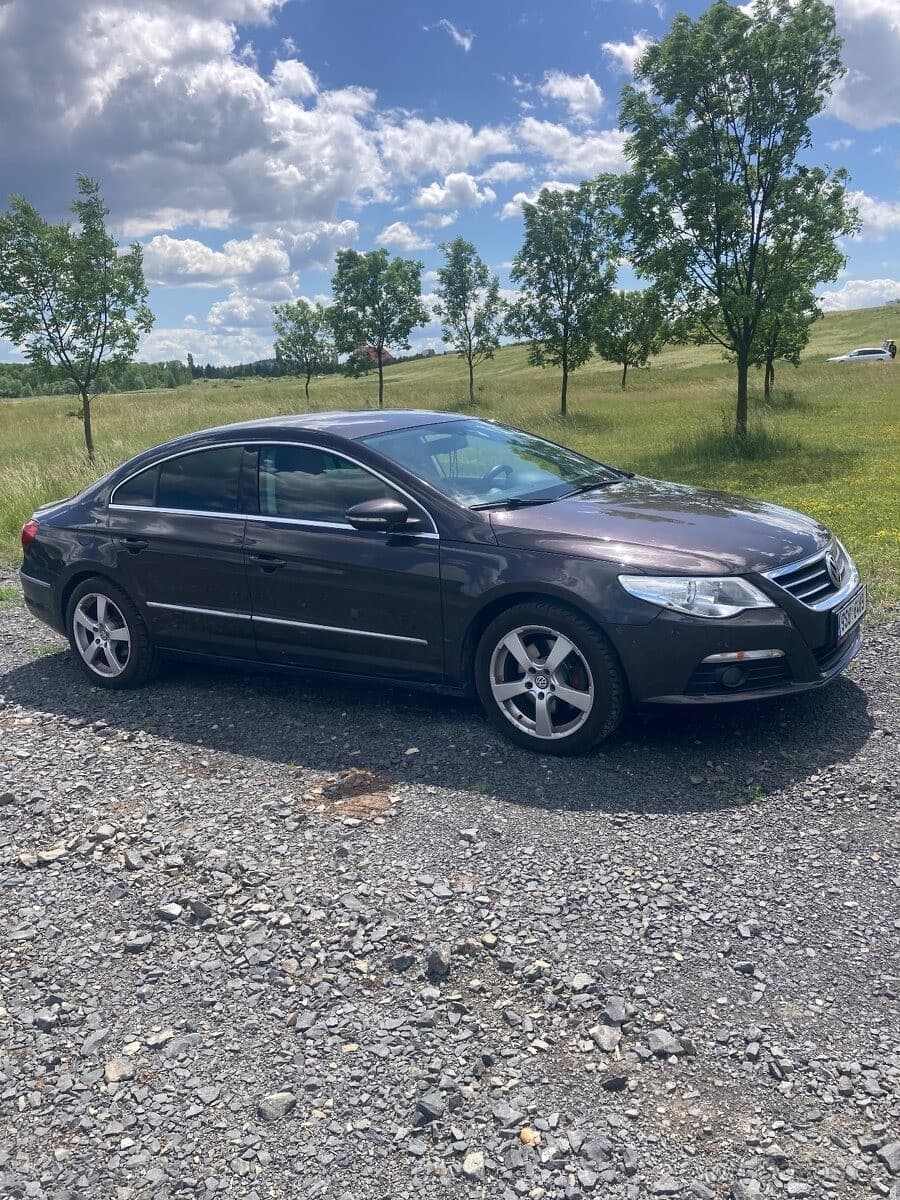 2010 Volkswagen PASSAT - 7