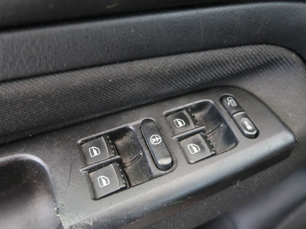 1999 Volkswagen GOLF - 19