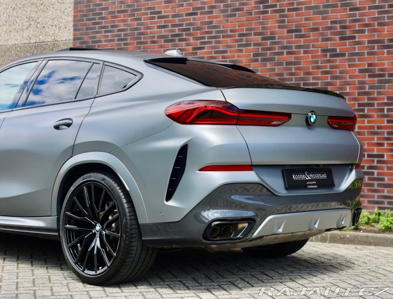 2023 BMW X6 - 33