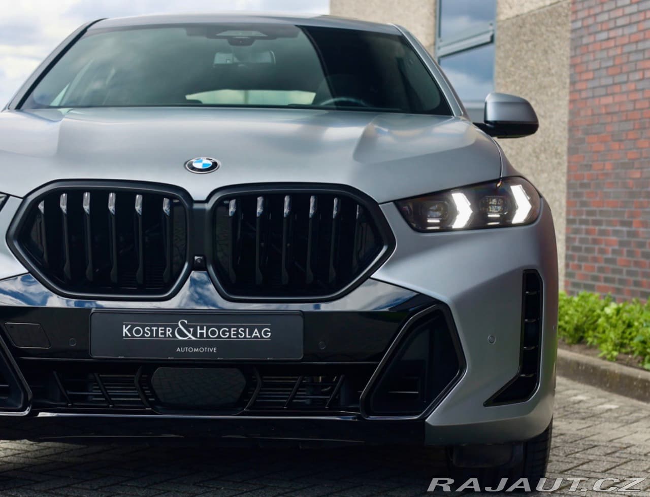 2023 BMW X6 - 17