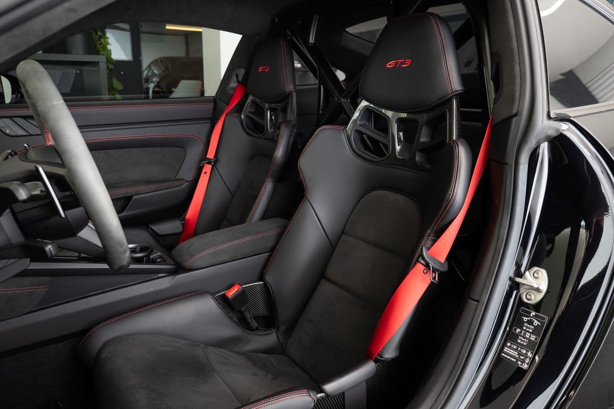 2023 Porsche 911 - 15