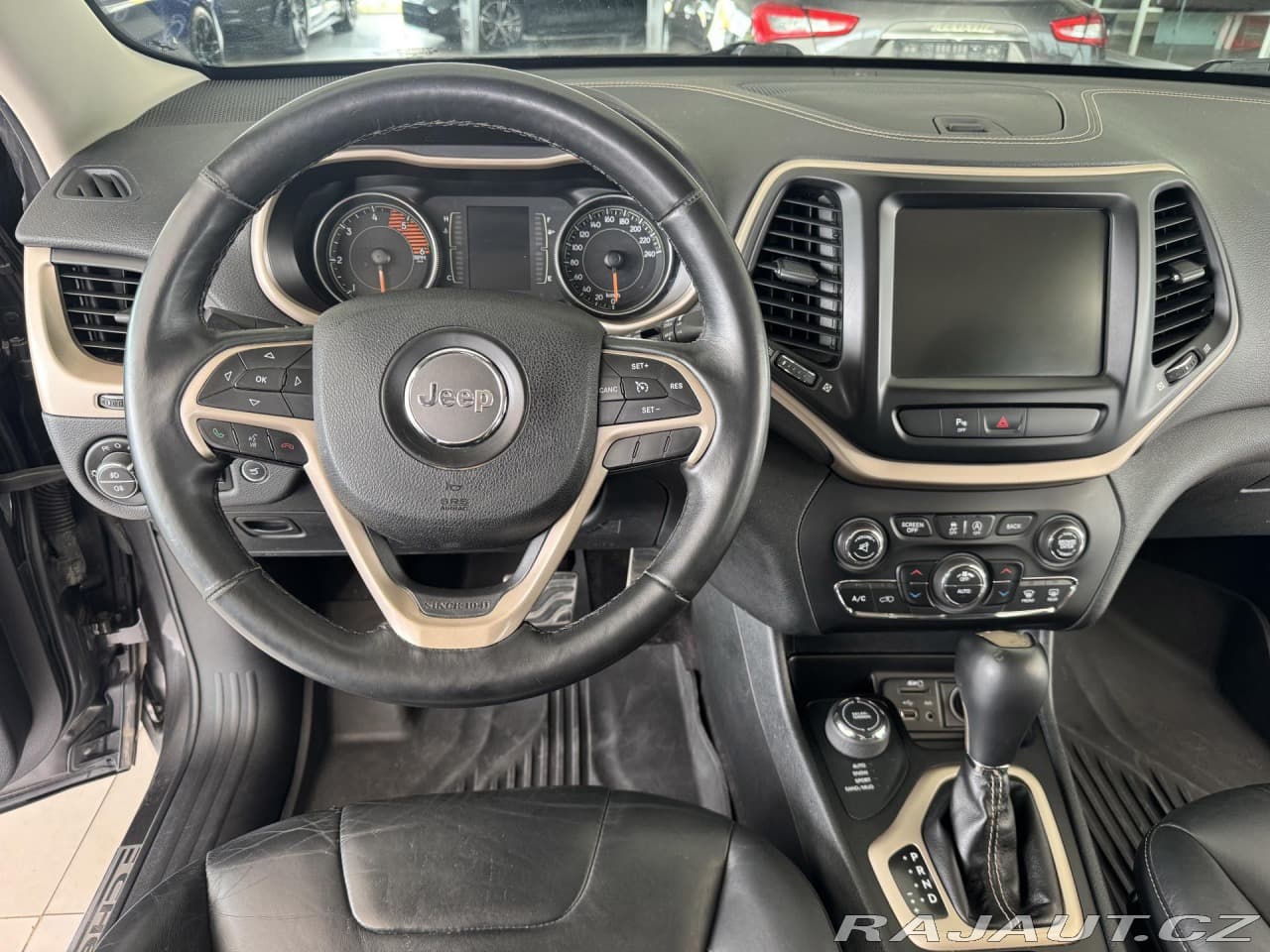2017 Jeep CHEROKEE - 15