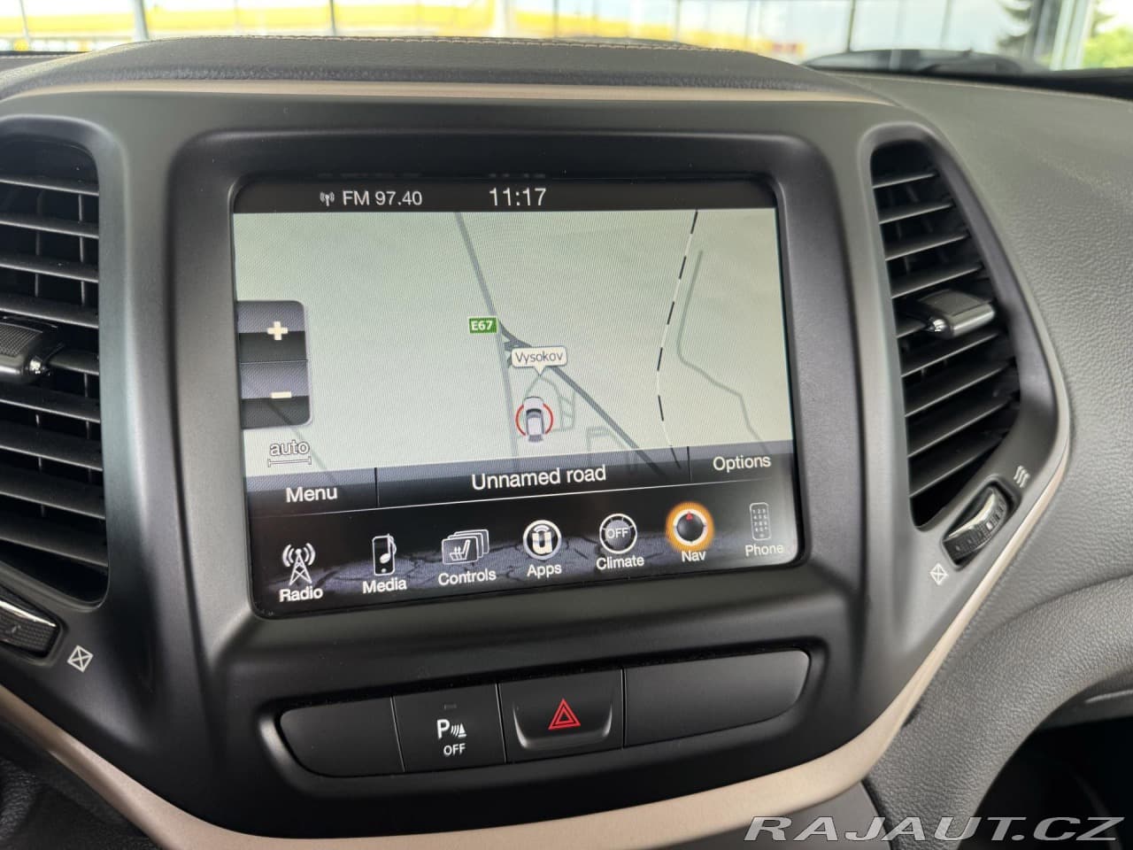 2017 Jeep CHEROKEE - 22