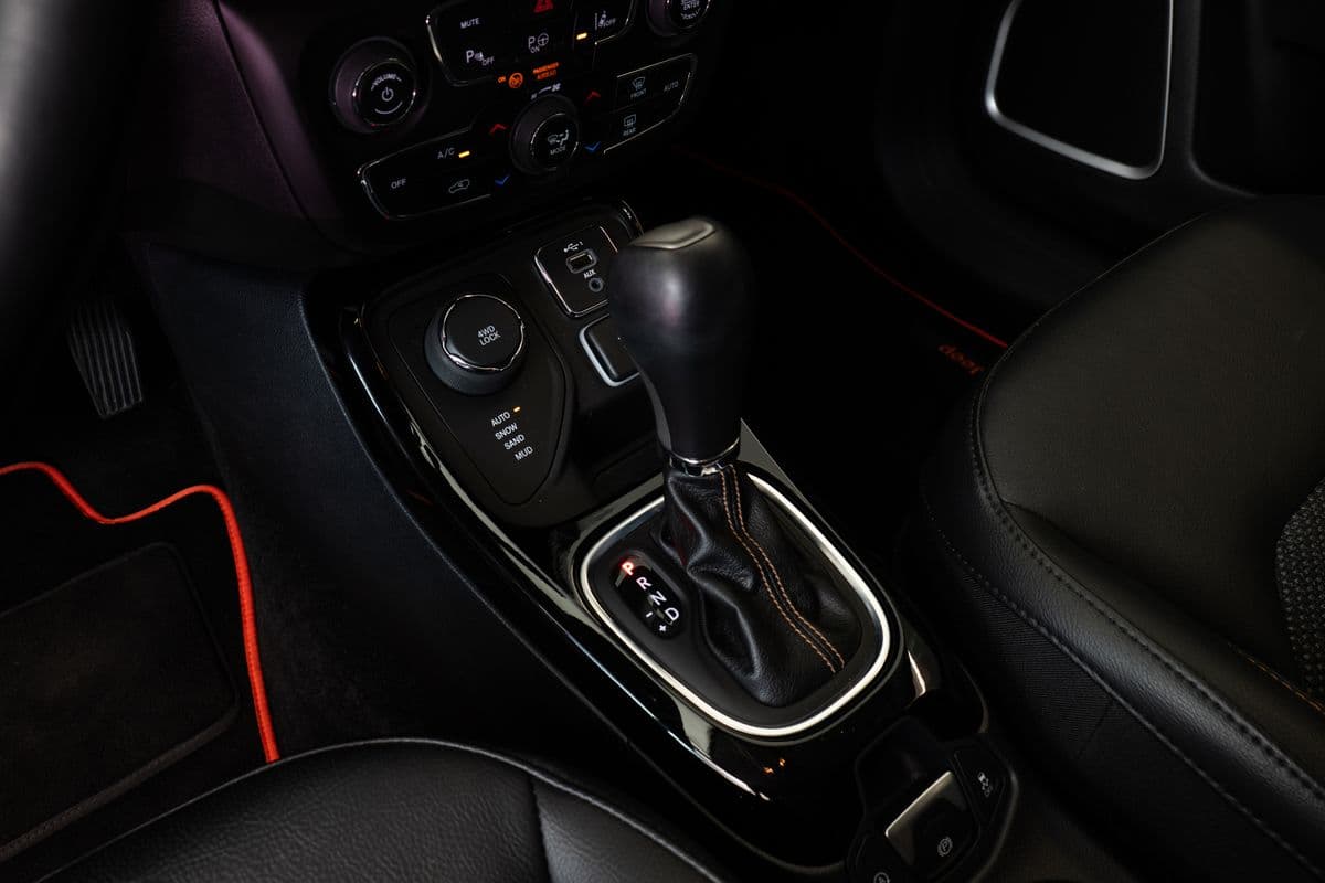 2019 Jeep COMPASS - 13